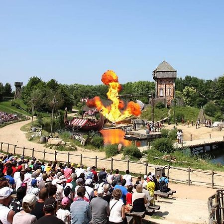 2 logements séparés indépendants jusqu'à 5 personnes, piscine chauffée à 3 min du Puy du Fou Les Épesses Esterno foto