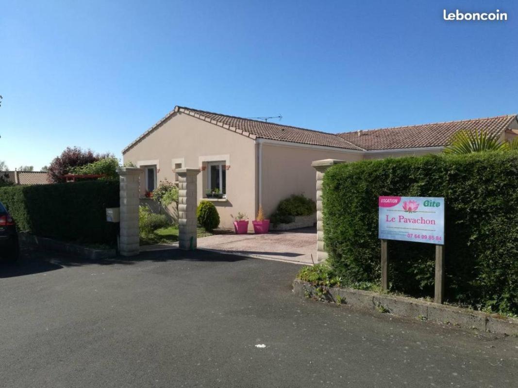 2 logements séparés indépendants jusqu'à 5 personnes, piscine chauffée à 3 min du Puy du Fou Les Épesses Esterno foto