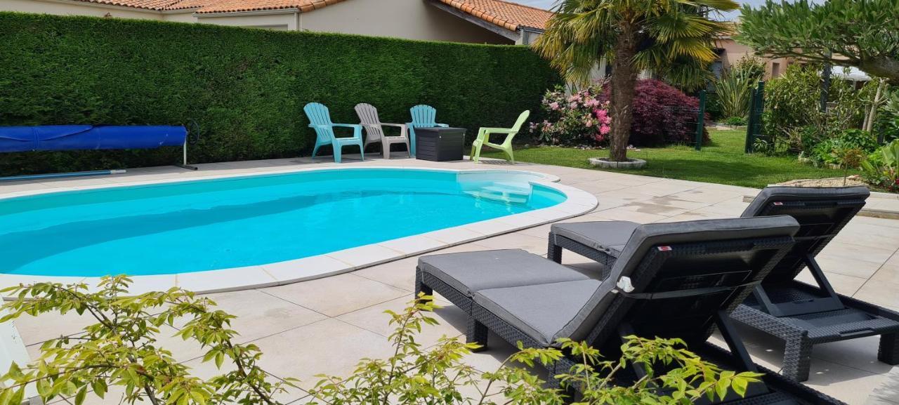 2 logements séparés indépendants jusqu'à 5 personnes, piscine chauffée à 3 min du Puy du Fou Les Épesses Esterno foto