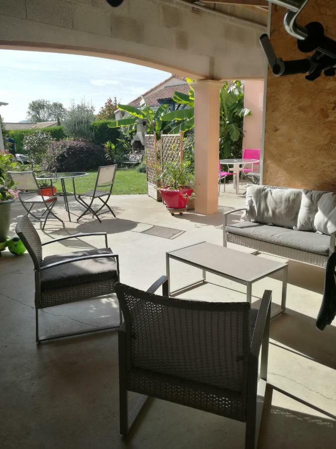 2 logements séparés indépendants jusqu'à 5 personnes, piscine chauffée à 3 min du Puy du Fou Les Épesses Esterno foto