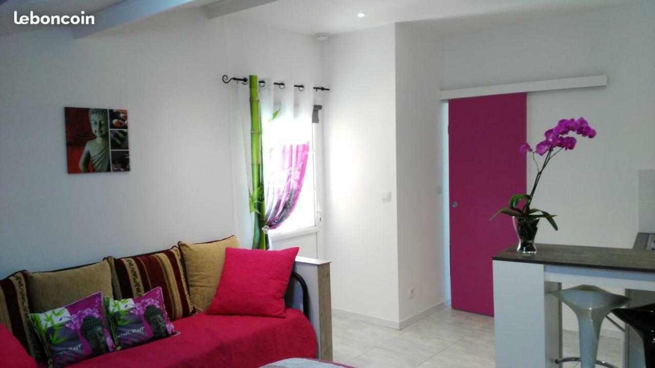 2 logements séparés indépendants jusqu'à 5 personnes, piscine chauffée à 3 min du Puy du Fou Les Épesses Esterno foto