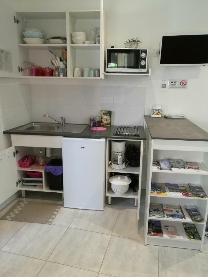 2 logements séparés indépendants jusqu'à 5 personnes, piscine chauffée à 3 min du Puy du Fou Les Épesses Esterno foto